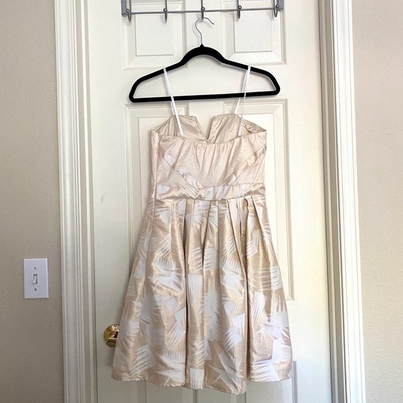 Gianni Bini Cream and Gold Cocktail Dress - Picture 3 of 8